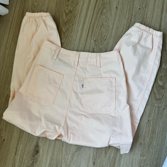 Levis High Waisted Cargo Pants - Picture 5 of 5